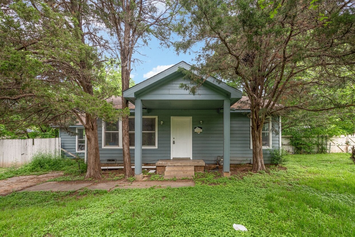 Primary Photo - Affordable 3BD/2BA single-family unit!