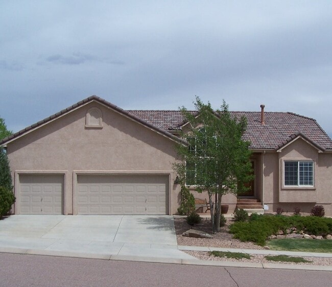 Photo - 2361 Craycroft Dr House