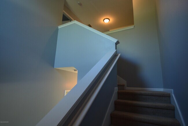 Foto del edificio - 2765 Revolution St