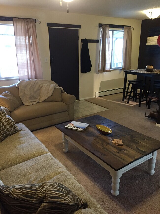 Building Photo - 580 Bookcliff Ave #25