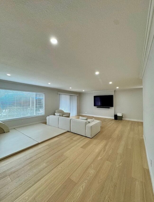 Foto del edificio - 1648 Trona Way