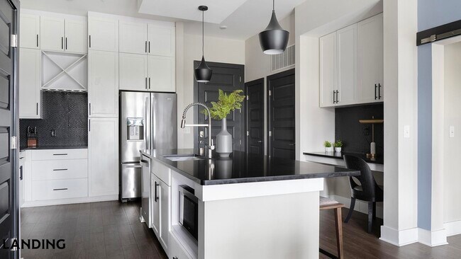 Foto del edificio - 2550 Blackmon Dr