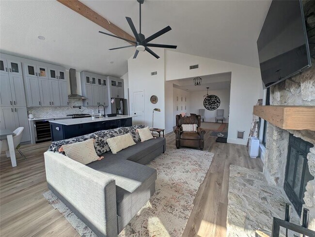 Foto del edificio - 306 Deer Creek Cir