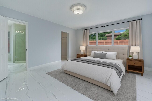 Building Photo - 4971 SW 7th Ct