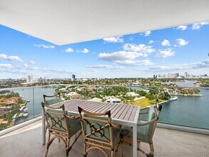Building Photo - 3055 Harbor Dr