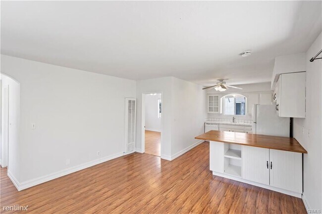 Building Photo - 2 br, 2 bath Condo - 615 Acacia Ave # 1/2