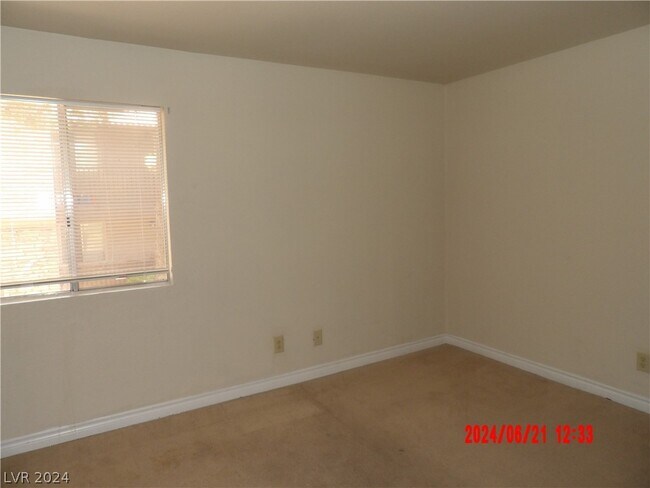 Foto del edificio - 5251 Indian River Dr