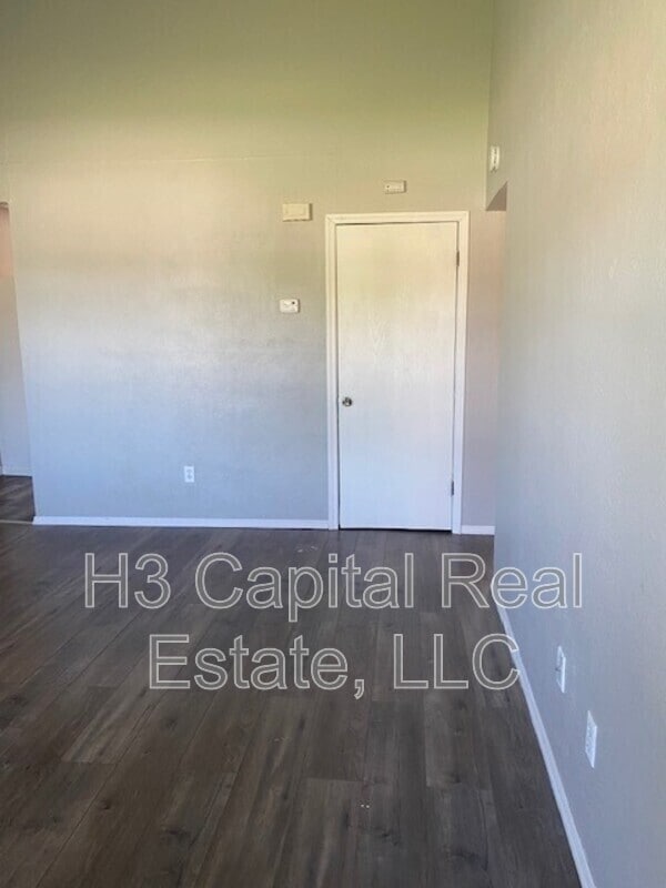 Building Photo - 22 Eastgate Dr