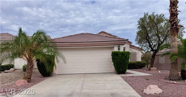 Building Photo - Beautiful 55+ Home with Vaulted Ceilings & Stainless Steel Kitchen