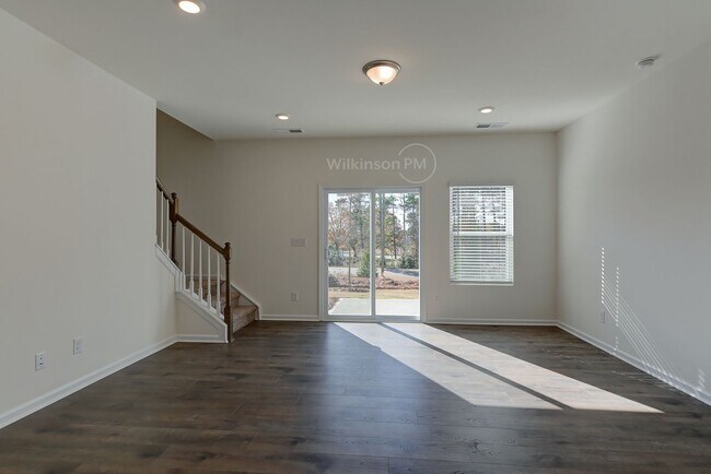 Building Photo - Stunning new construction townhome at Pipe...