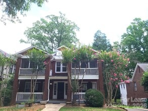 Building Photo - 1623 Fountain View St