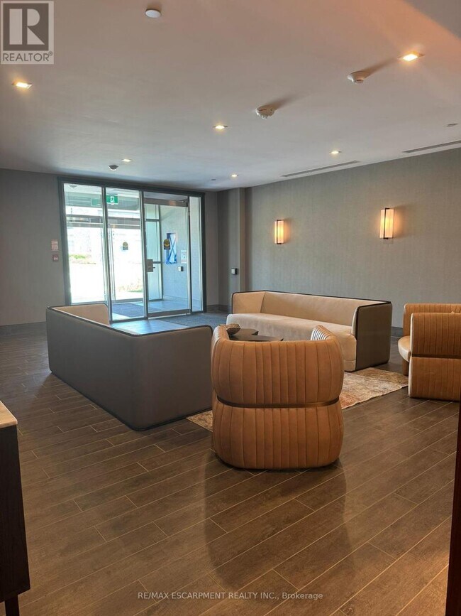 Photo du bâtiment - 470-470 Dundas St E