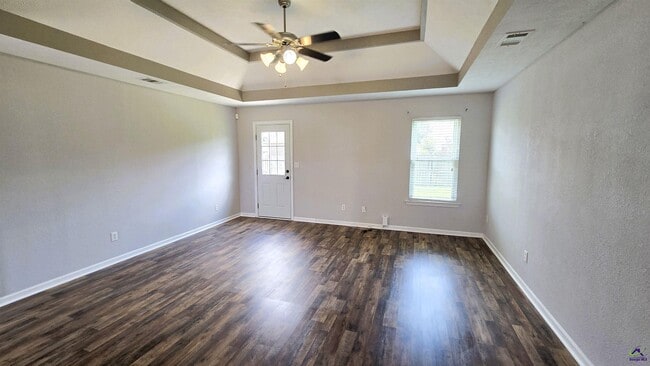Building Photo - 125 Preston Ln