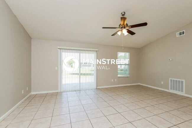 Building Photo - 3 Bedroom Pet-Friendly Home in PALM BAY, F...