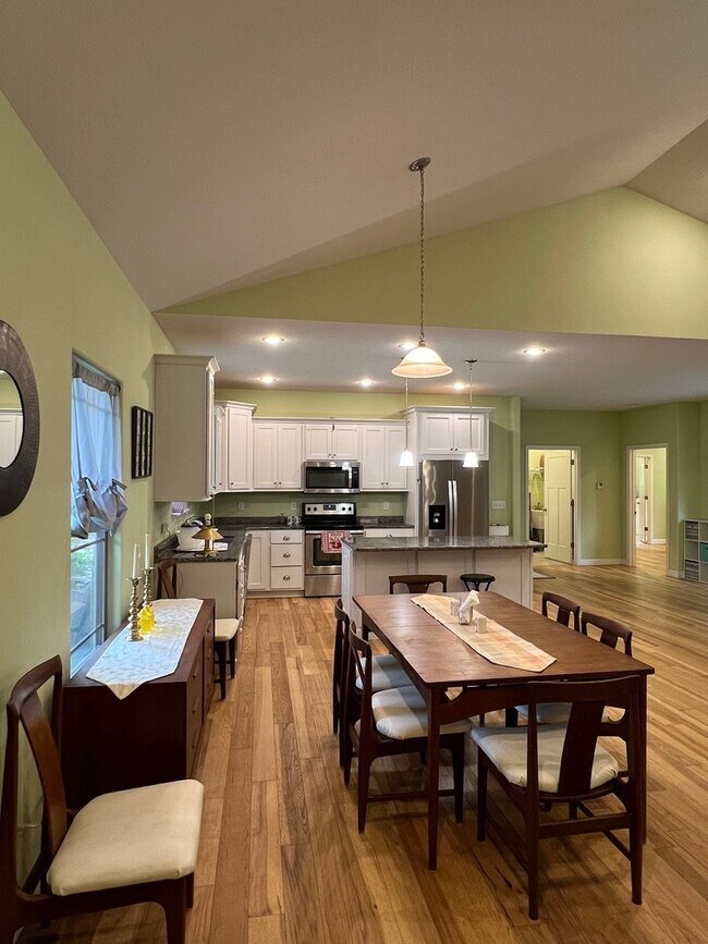 Building Photo - 3 Bedroom/ 2 bath home for rent in Rolla, MO