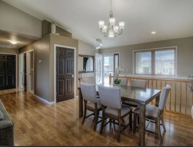Building Photo - 4 BED | 3 BATH | 3 CAR GARAGE | TERRACITA ...