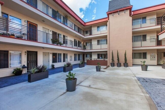 Patio - 4180 Louisiana St