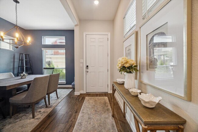 Foto del edificio - 10407 Quiet Courtyard Rd