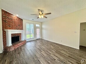 Building Photo - 1008 Hopkins Dr