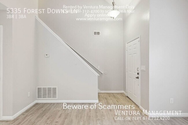 Foto del edificio - 5335 Forest Downs Ln