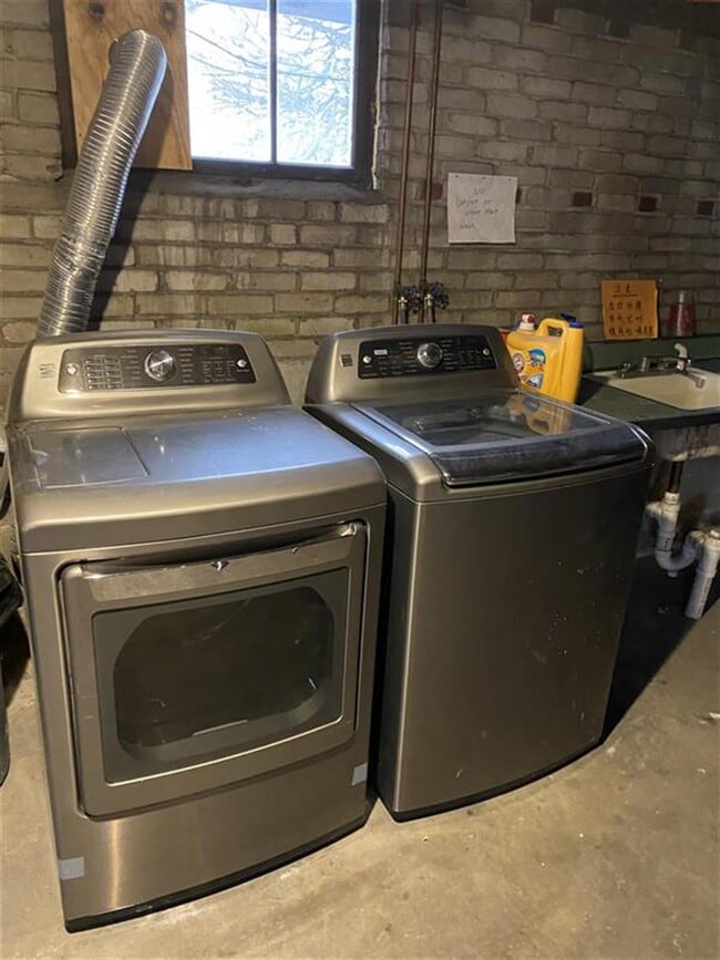 Building Photo - 270 Harvard St