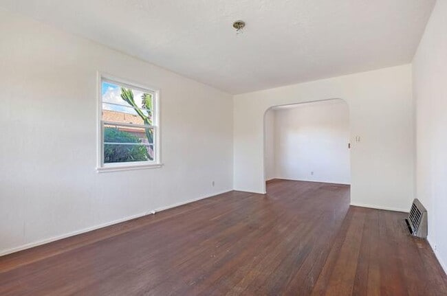 Building Photo - 5730 Gato Ave