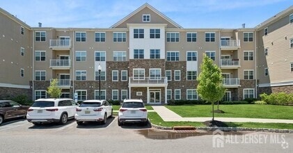 Building Photo - 727 Lorhan Dr