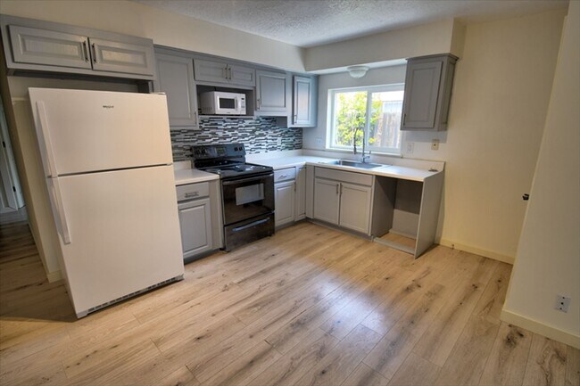 Foto del edificio - Heights Town Home!!!
