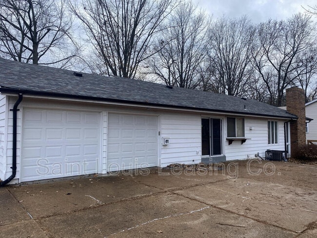 Building Photo - 1727 Honeybrook Ln