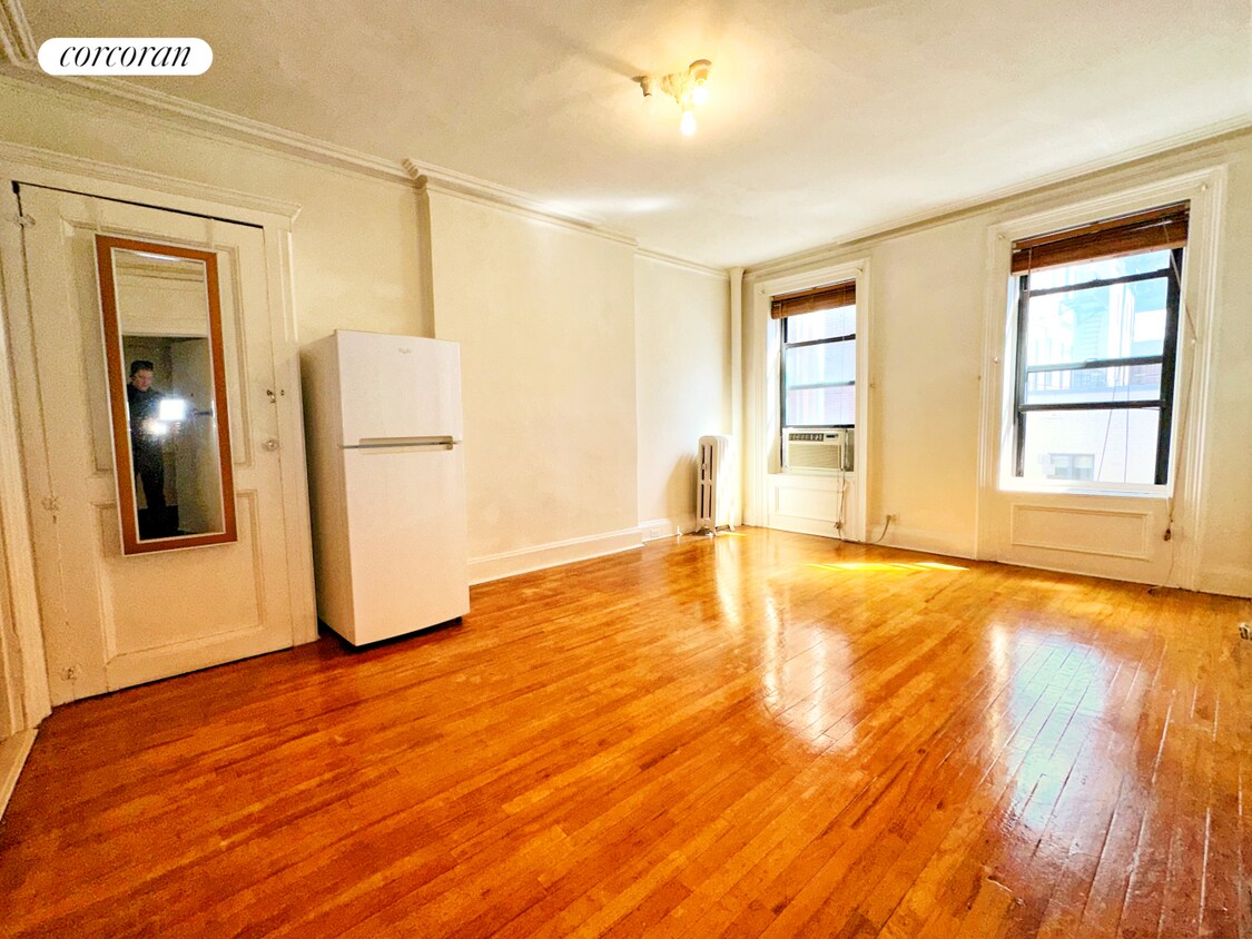 795 Lexington Ave Unit 4R, New York, NY 10065 Room for Rent in New