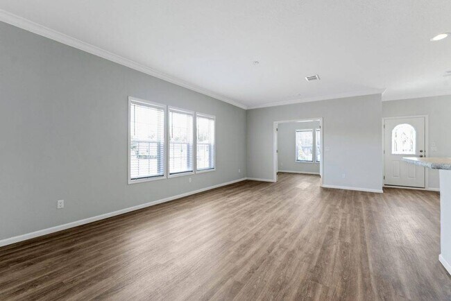 Building Photo - 3337 Walden Shores Blvd