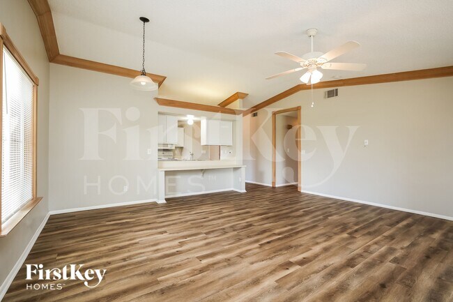 Foto del edificio - 17424 Kentucky Rd