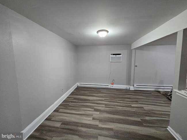 Building Photo - 121 W Jersey Ave