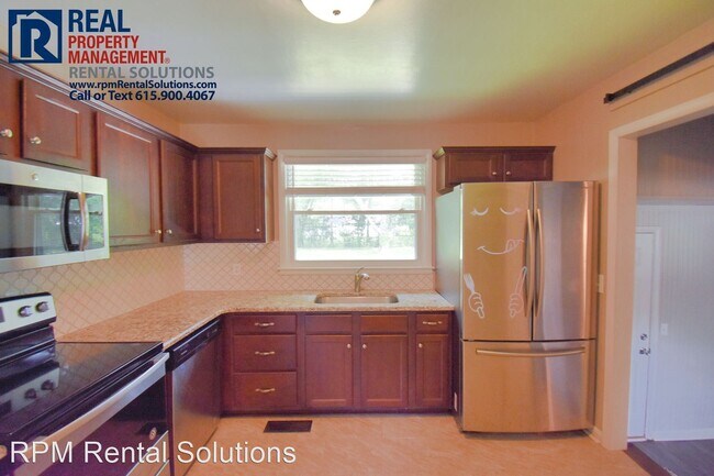 Building Photo - 3 br, 1 bath House - 1022 Brookfield Dr.