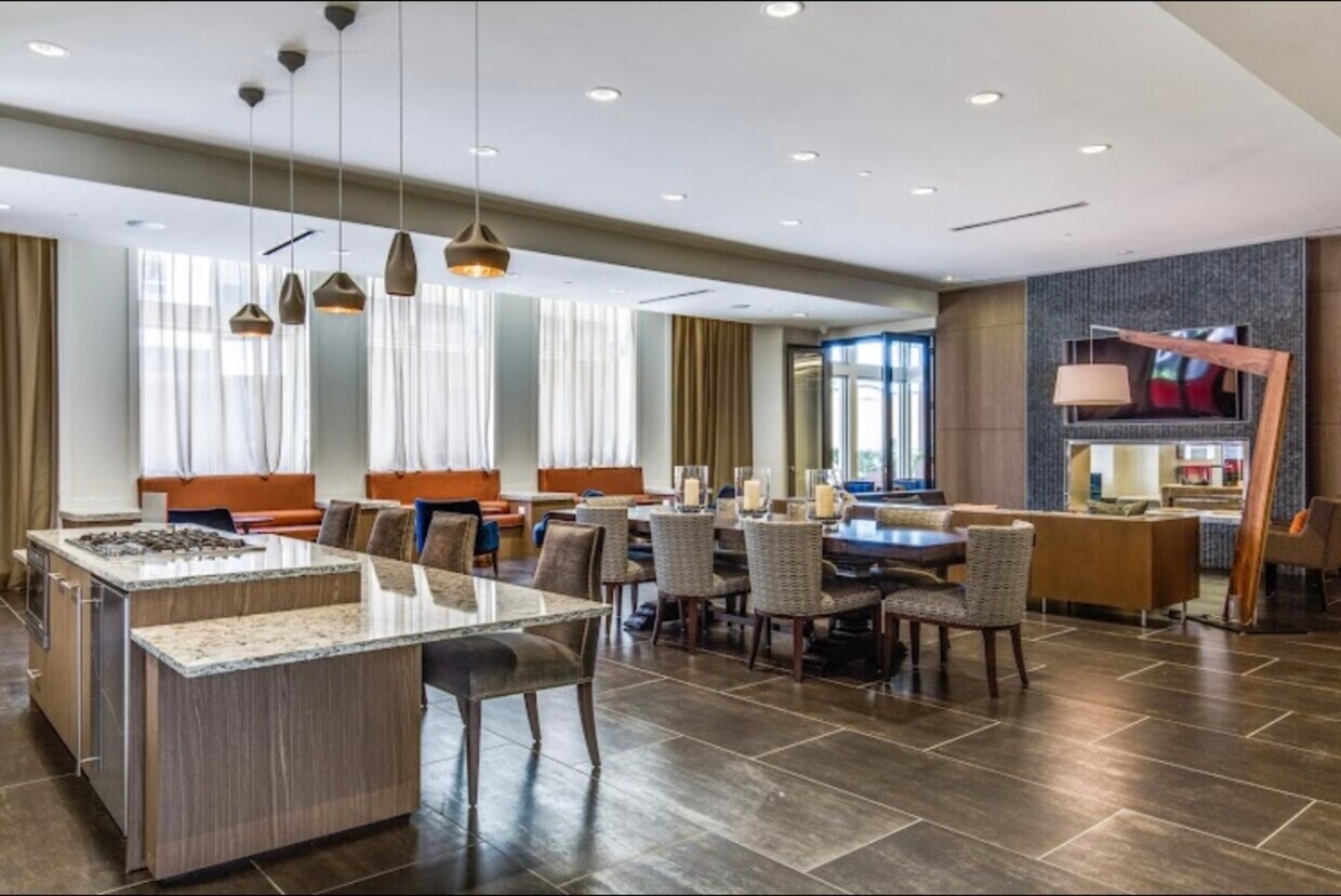 Foto principal - 2525 CityWest Blvd