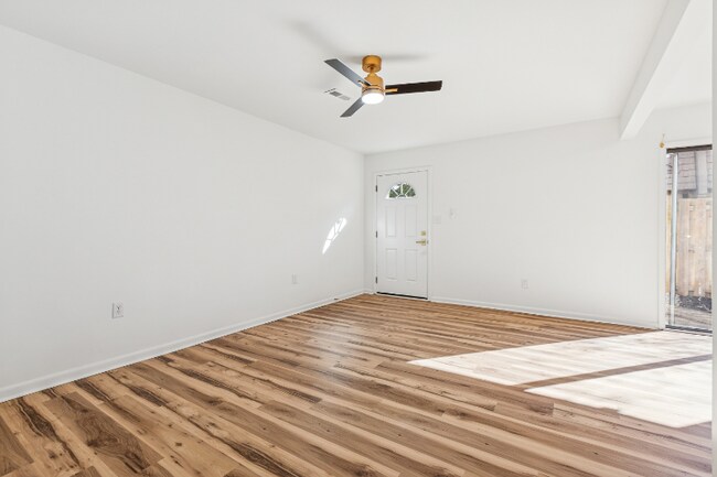 Foto del edificio - 1561 Malibu Pl