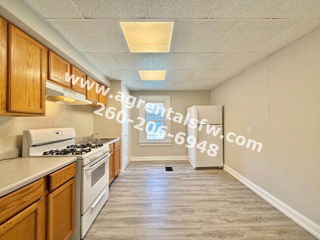 Foto del edificio - 1711 W Main St