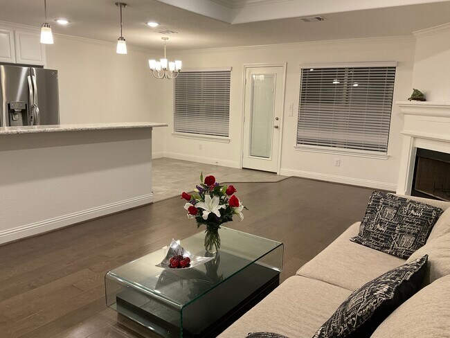 Foto del edificio - 1824 Town Creek Cir