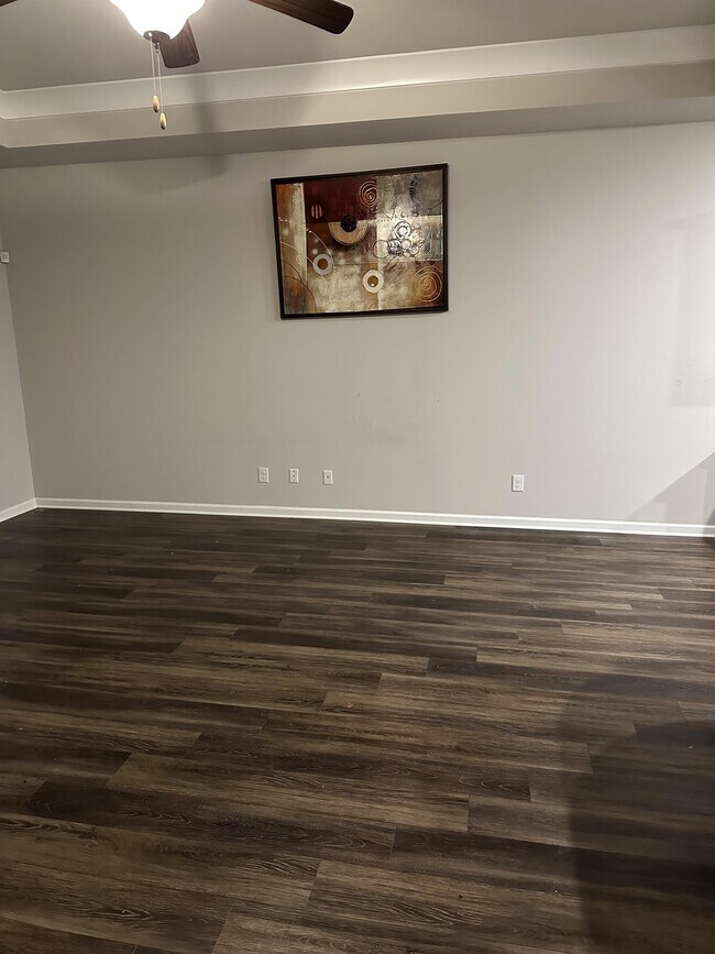 Foto del edificio - 6873 Delta Ridge Ave