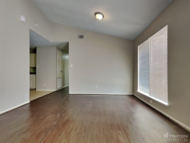 Building Photo - 17803 Glenmark Dr