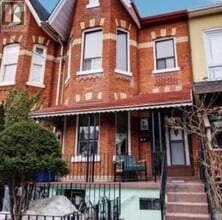 Building Photo - 96 Markham St