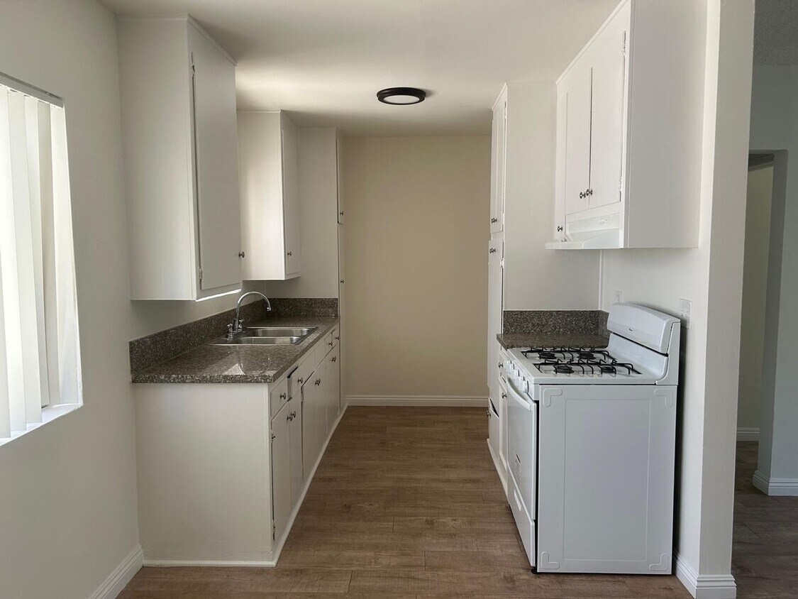 Foto principal - 5130 Yarmouth Ave