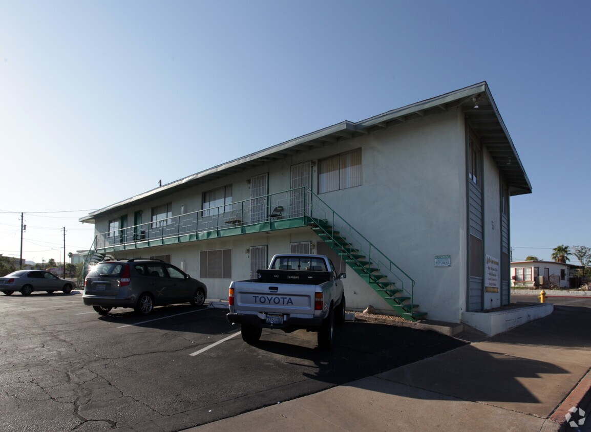 Foto del edificio - Pacific Manor Apartments