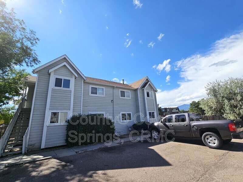 Primary Photo - 1010 Mazatlan Cir