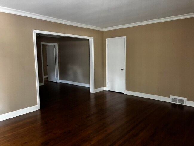 Foto del edificio - 3646 Walnut Grove Rd