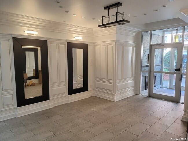 Foto del edificio - 141-60 84th Rd