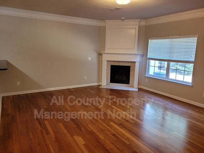 Building Photo - 9859 Murano View