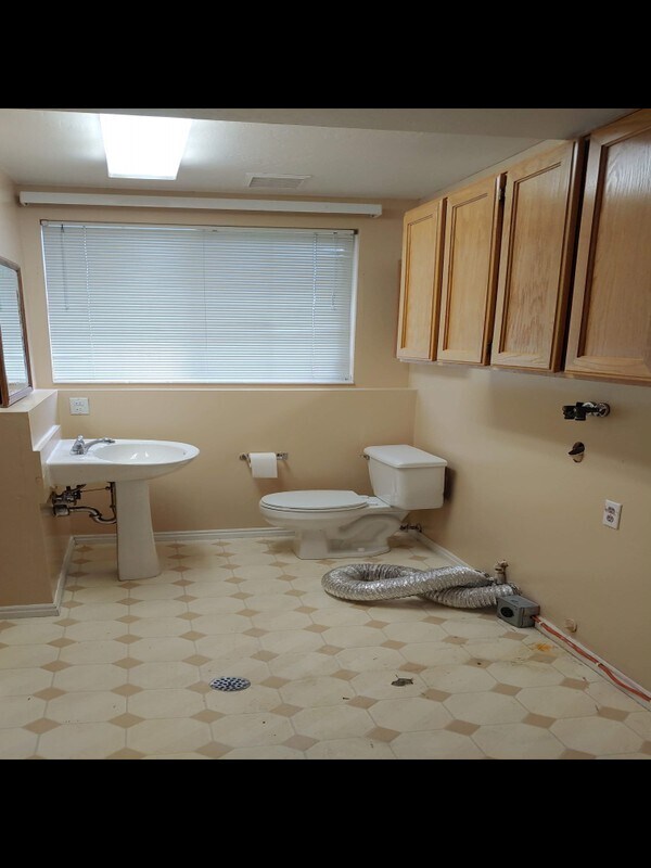 Foto del edificio - 613 E 1180 N St