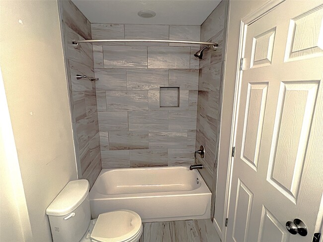 Building Photo - 3307 Golden Willow Dr