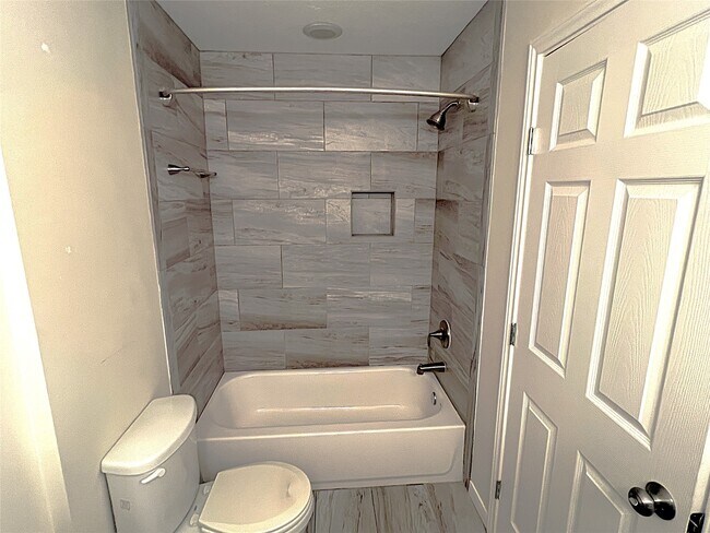 Foto del edificio - 3307 Golden Willow Dr